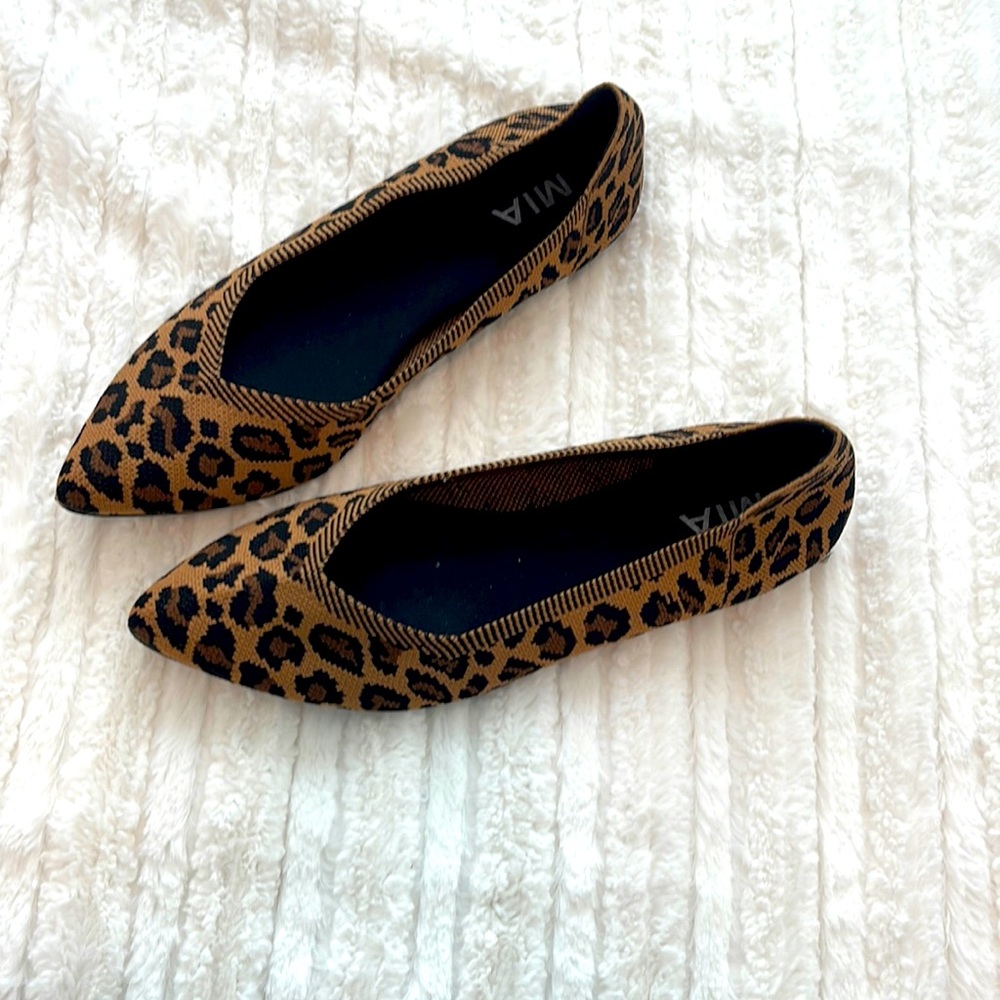 Cheetah print flat slides